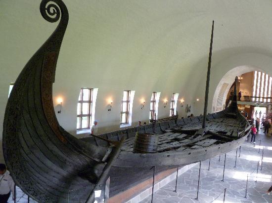 Корабль Викингов